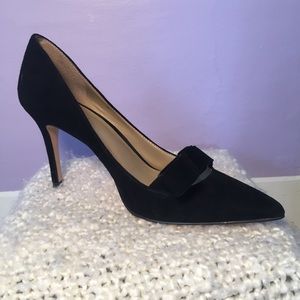 🌸PRICE DROP🌸 Ann Taylor velvet bow heels